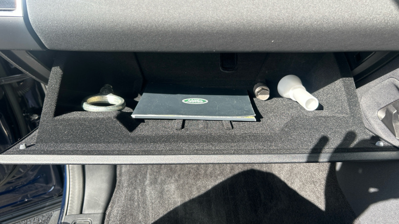 Land Rover Discovery 3.0 D300 S 5dr Auto Diesel Station Wagon